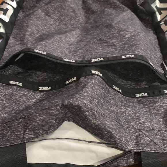 PINK Victoria’s Secret weekender tote bag - Picture 9 of 9